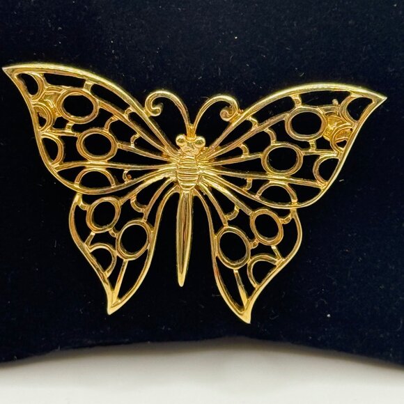 🐱 5 for $10.  Goldtone Butterfly Brooch Pin - Picture 1 of 3